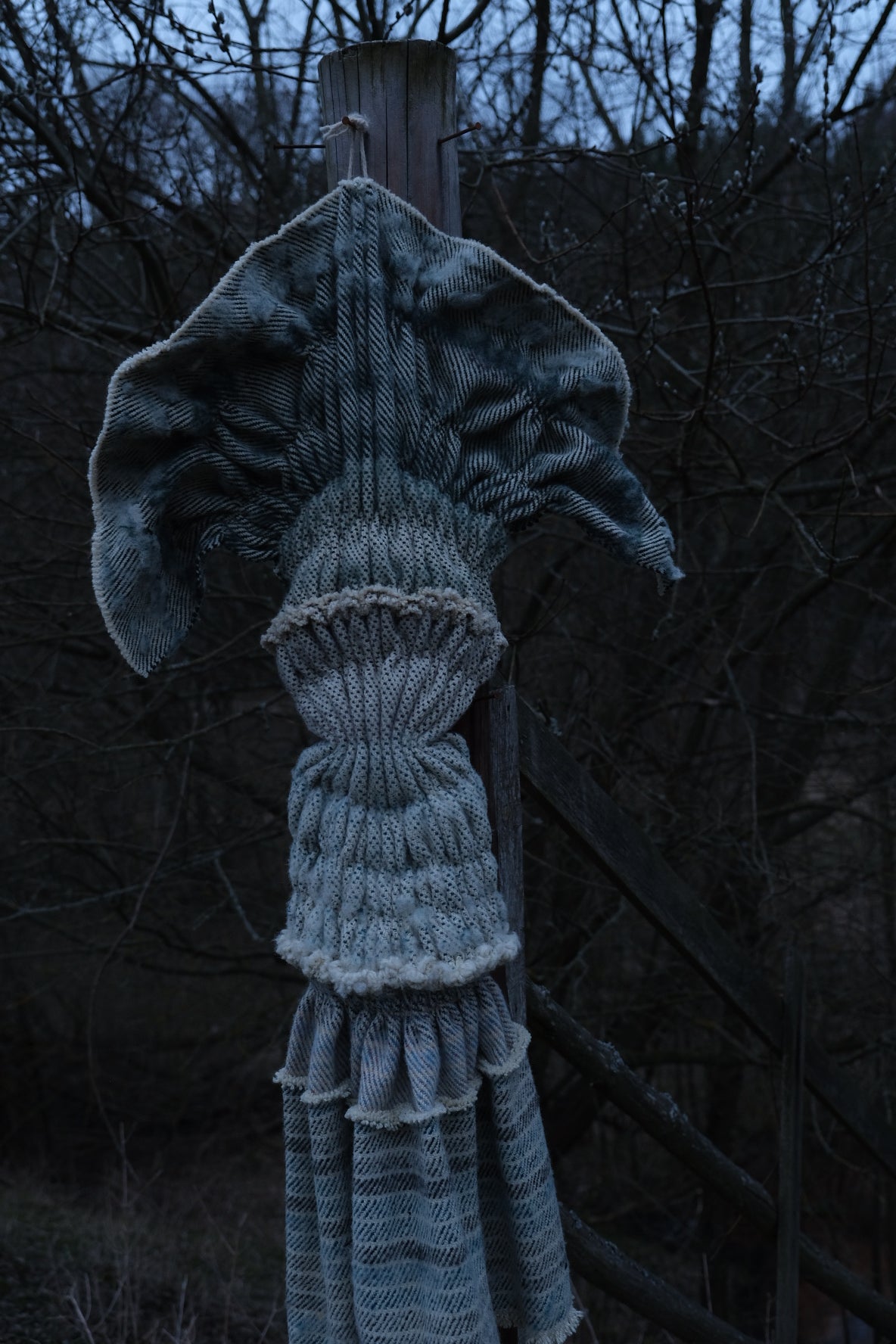 nástěnný objekt z vlny TOTEM