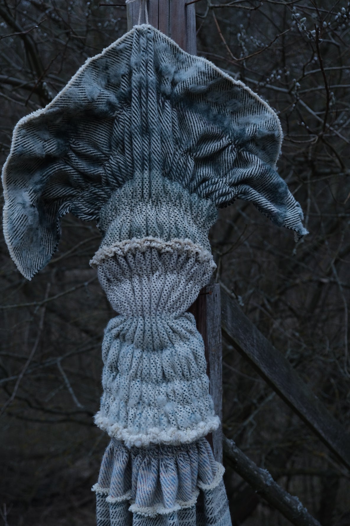nástěnný objekt z vlny TOTEM